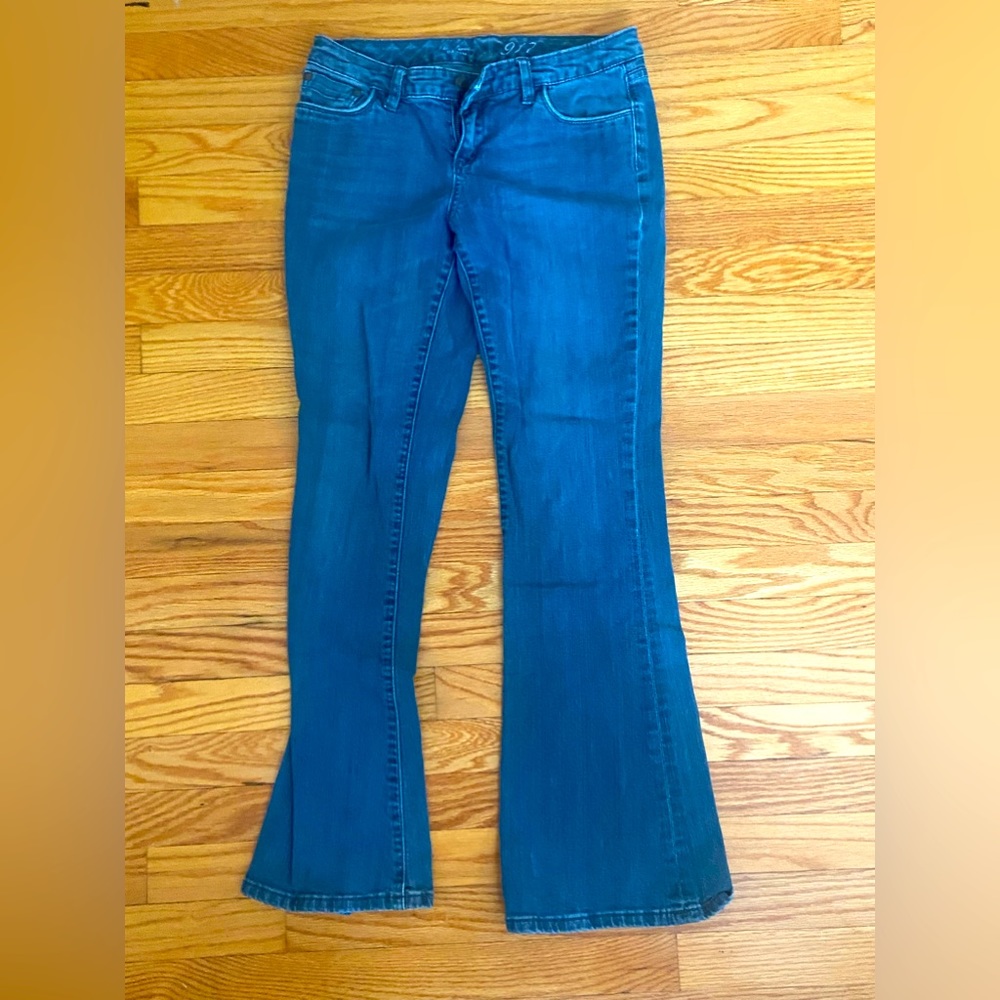 Low rise flare jeans